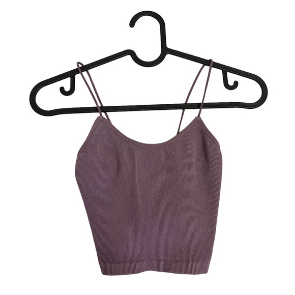 3 Tops camis - Picture 6 of 9